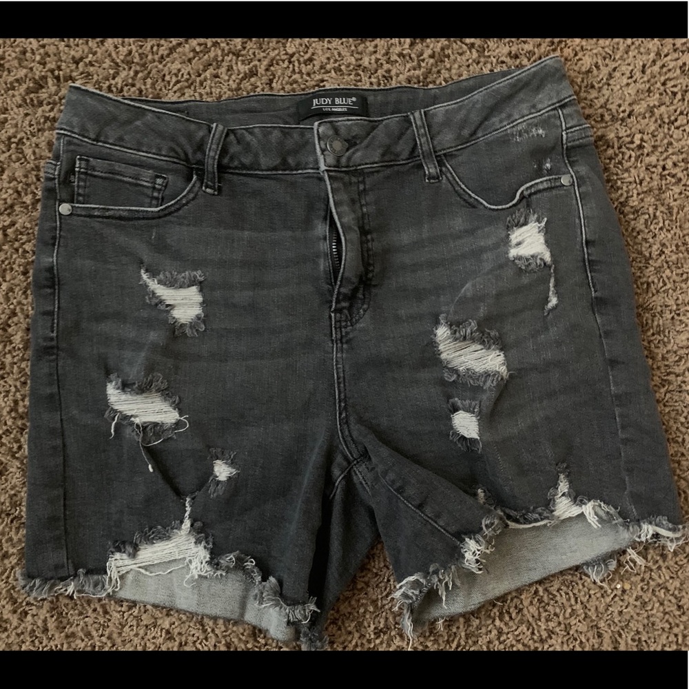 Judy Blue Shorts-distressed